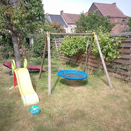Appartement Rez-de-chaussee Avec Jardin Aeroport Courcelles