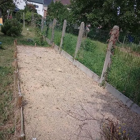 Rez-de-chaussee Avec Jardin Aeroport